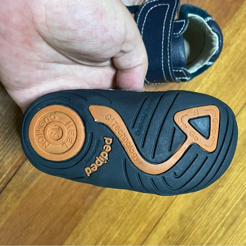 Pediped Grip N Go Shoes Size 19 or 4